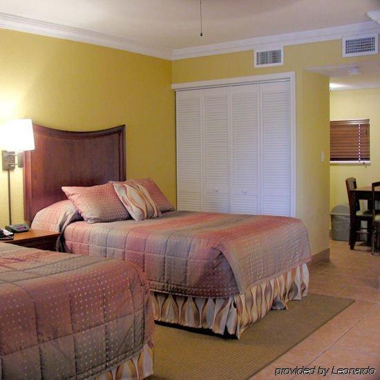 Away Inn Lauderdale-by-the-Sea Oda fotoğraf