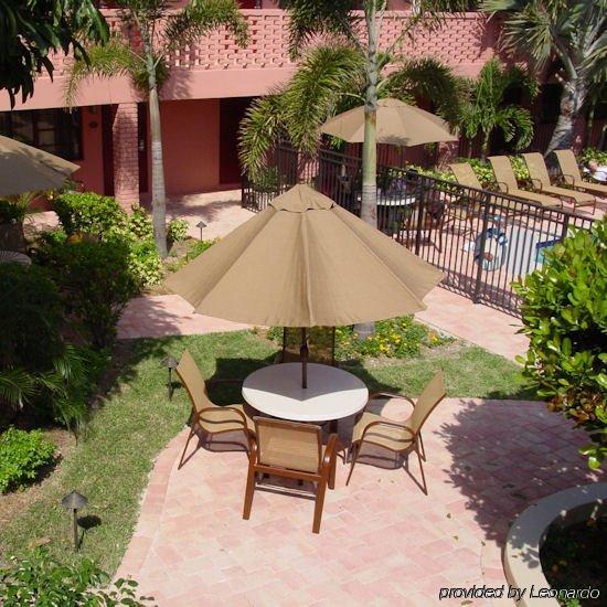 Away Inn Lauderdale-by-the-Sea Restoran fotoğraf