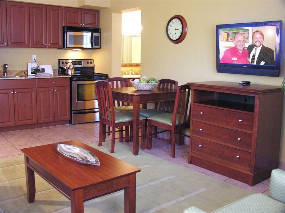Away Inn Lauderdale-by-the-Sea Oda fotoğraf